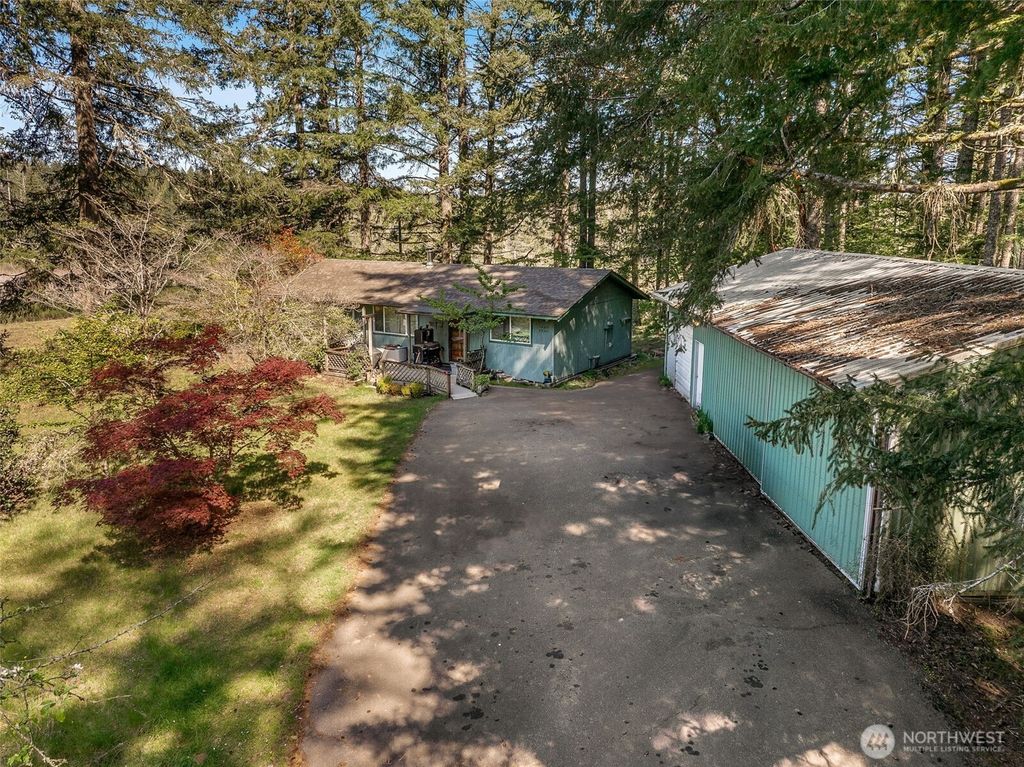 Photo of 1487 SW Chipmunk Hill Lane, Port Orchard, WA 98367 (MLS # 2516047)
