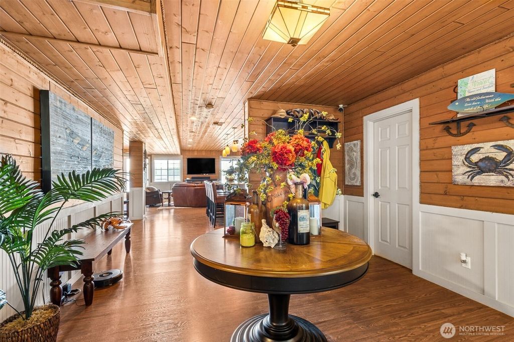 Photo of 8116 Naketa Beach Walk, Mukilteo, WA 98275 (MLS # 2378538)