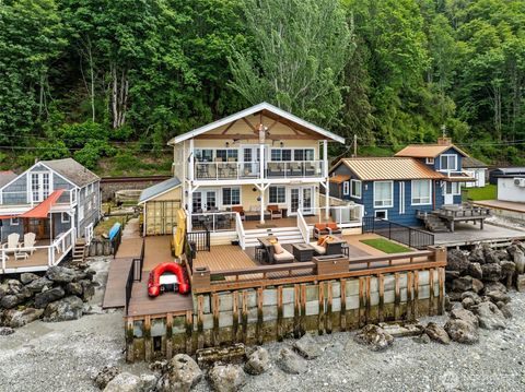 Photo of 8116 Naketa Beach Walk, Mukilteo, WA 98275 (MLS # 2378538)