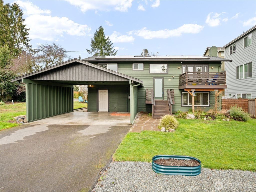 Photo of 215 Hubbard Road, Lynnwood, WA 98036 (MLS # 2474977)