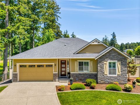 Photo of 4452 Campus Drive NE, Lacey, WA 98516 (MLS # 2529555)
