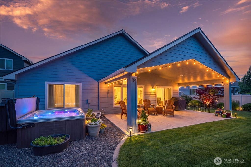 Photo of 1920 N Carson Range St ST, Liberty Lake, WA 99019 (MLS # 2537690)
