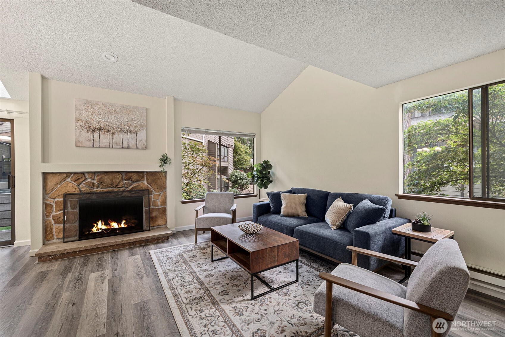 19119 Ballinger Way NE 204