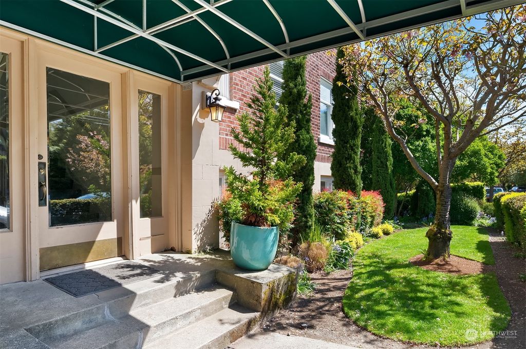 Photo of 1808 Bigelow Avenue N #A, Seattle, WA 98109 (MLS # 2062201)