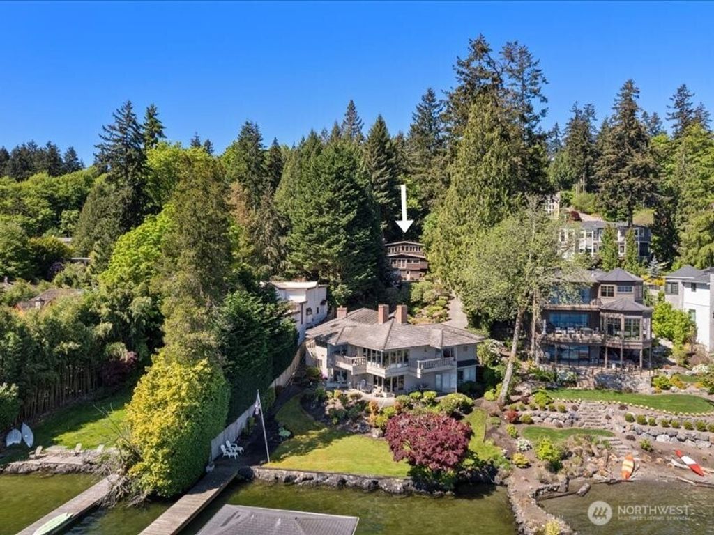 Photo of 6418 E Mercer Way, Mercer Island, WA 98040 (MLS # 2416930)