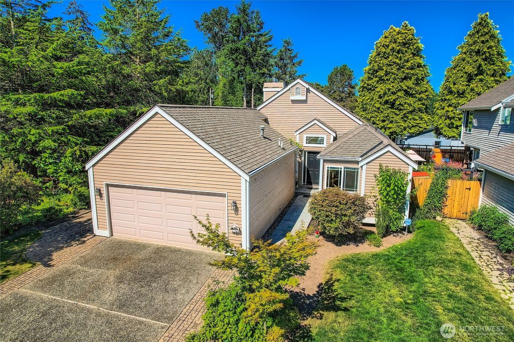 Photo of 31451 48th Place SW, Federal Way, WA 98023 (MLS # 2401465)