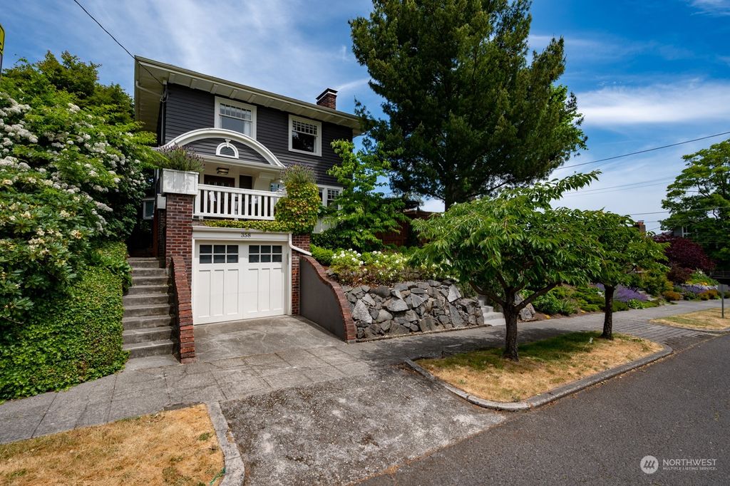 Photo of 358 Garfield Street, Seattle, WA 98109 (MLS # 2078105)