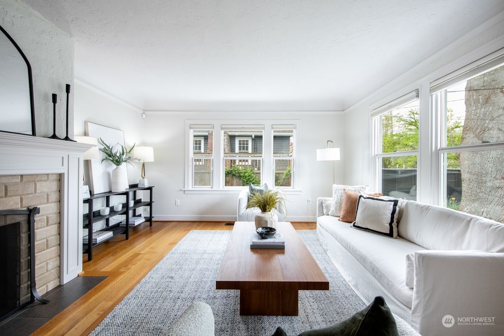 Photo of 2525 E McGraw Street, Seattle, WA 98112 (MLS # 2223128)