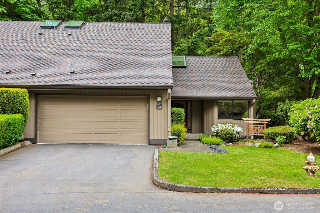 Photo of 1770 159TH Avenue NE, Bellevue, WA 98008 (MLS # 2518442)