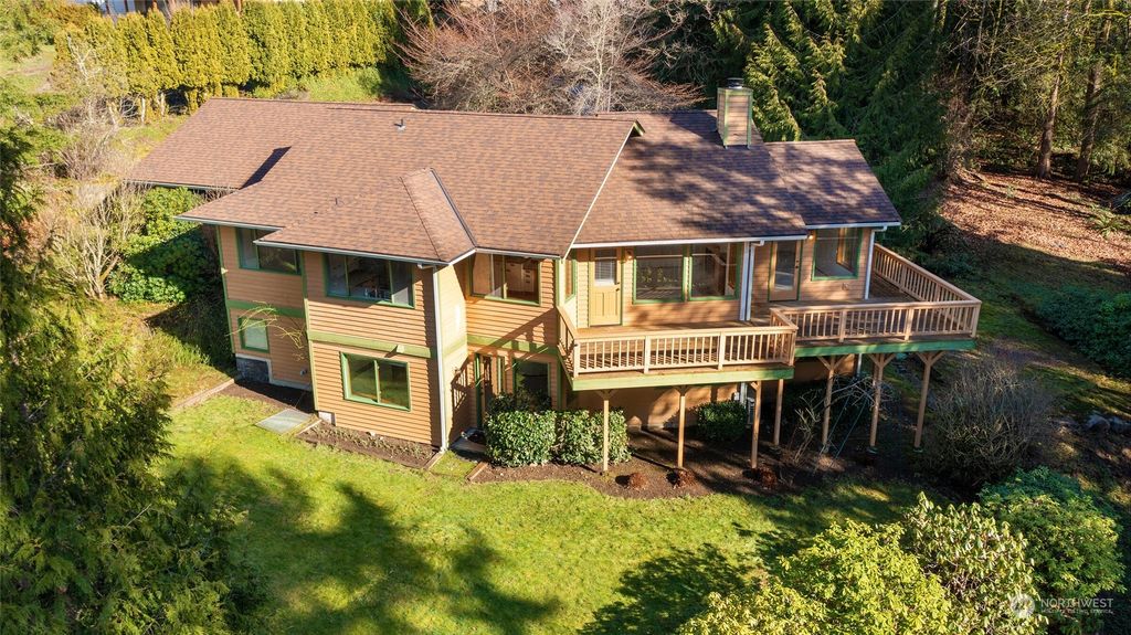 Photo of 19652 SE 24th Way, Sammamish, WA 98075 (MLS # 2199044)