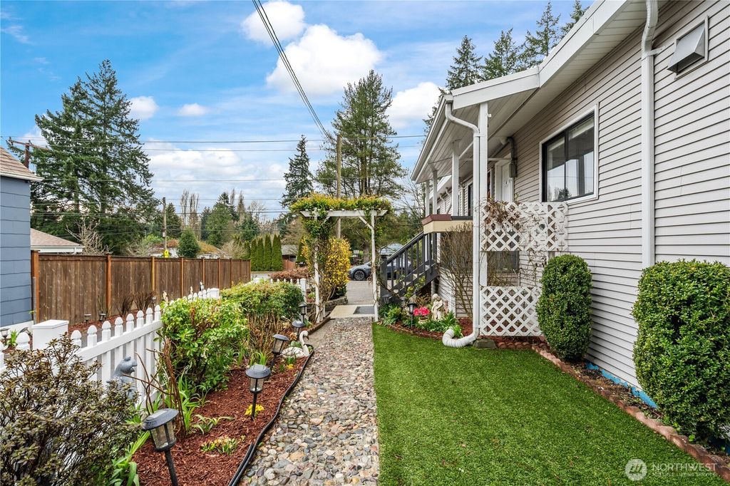 Photo of 13324 30th Avenue NE, Seattle, WA 98125 (MLS # 2491279)