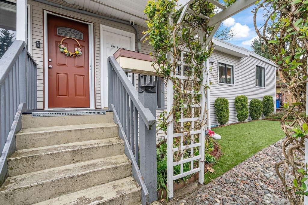 Photo of 13324 30th Avenue NE, Seattle, WA 98125 (MLS # 2491279)