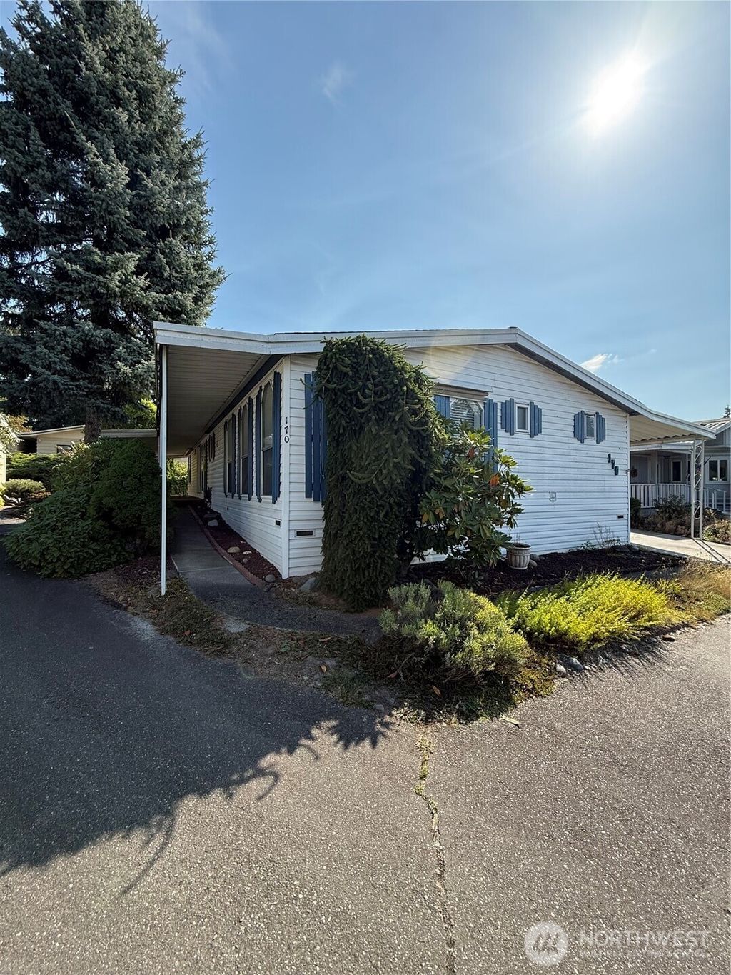 Photo of 2500 S 370th Street #170, Federal Way, WA 98003 (MLS # 2436401)