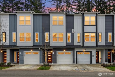 Photo of 13717 Admiralty Way #G4, Lynnwood, WA 98087 (MLS # 2469137)