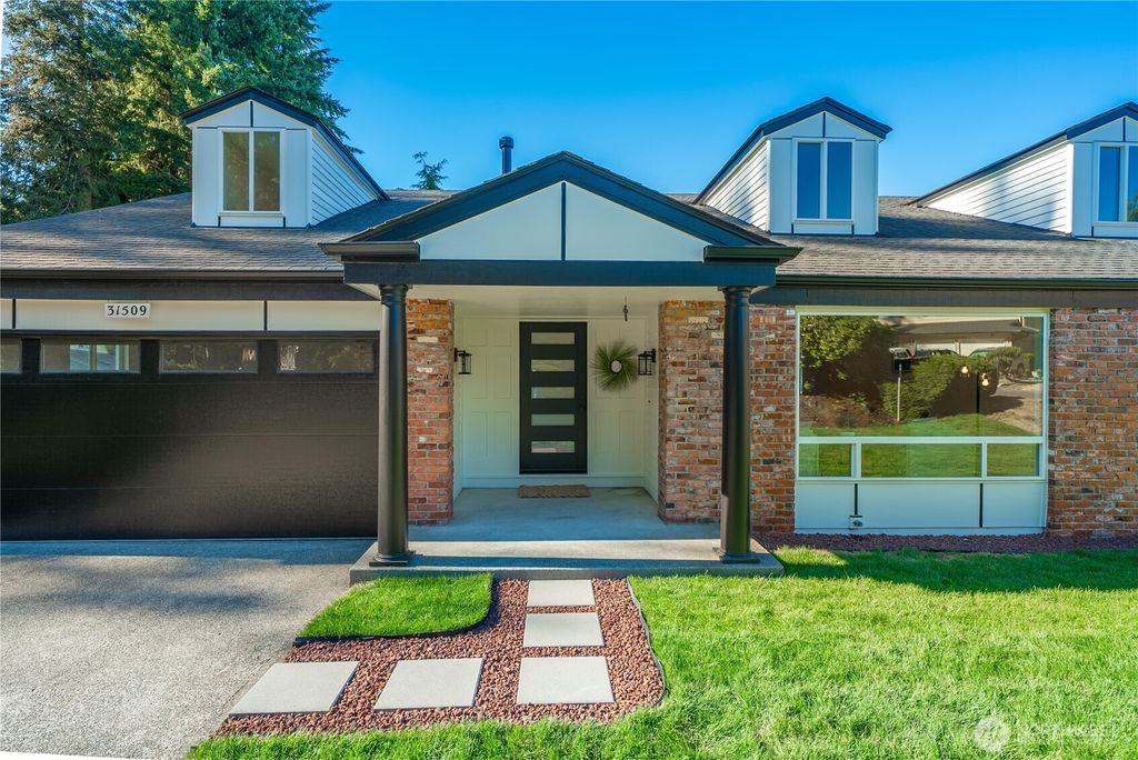 Photo of 31509 42nd Avenue SE, Federal Way, WA 98023 (MLS # 2552967)
