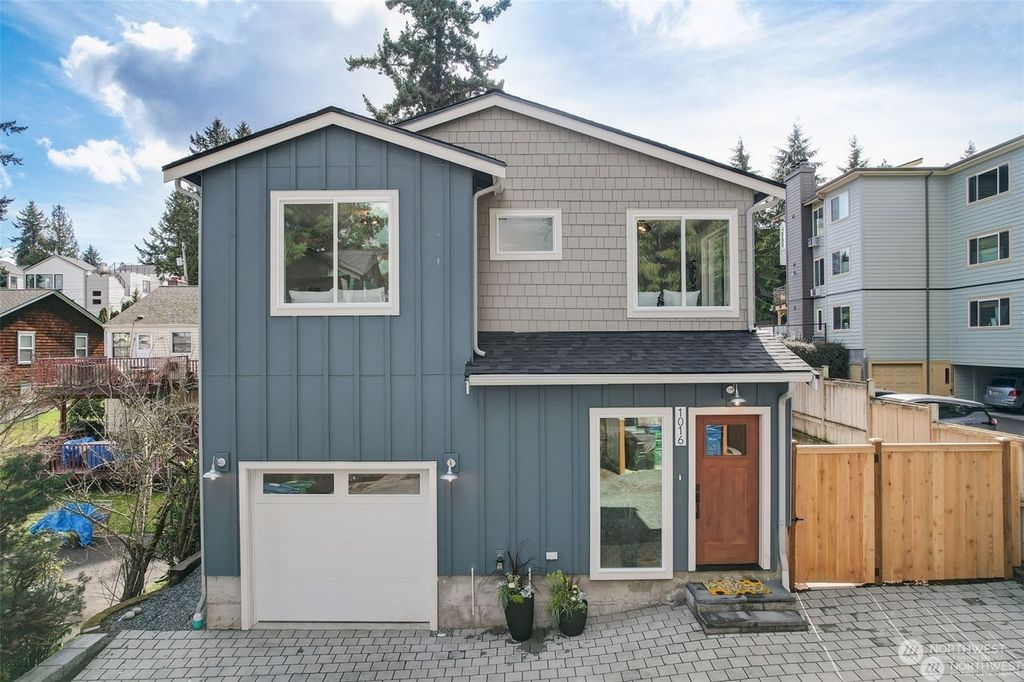 Photo of 1016 NE 98th Street, Seattle, WA 98115 (MLS # 2218511)