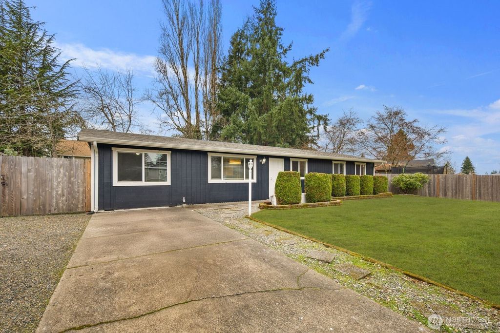 Photo of 4002 N Winnifred Street, Tacoma, WA 98407 (MLS # 2468835)