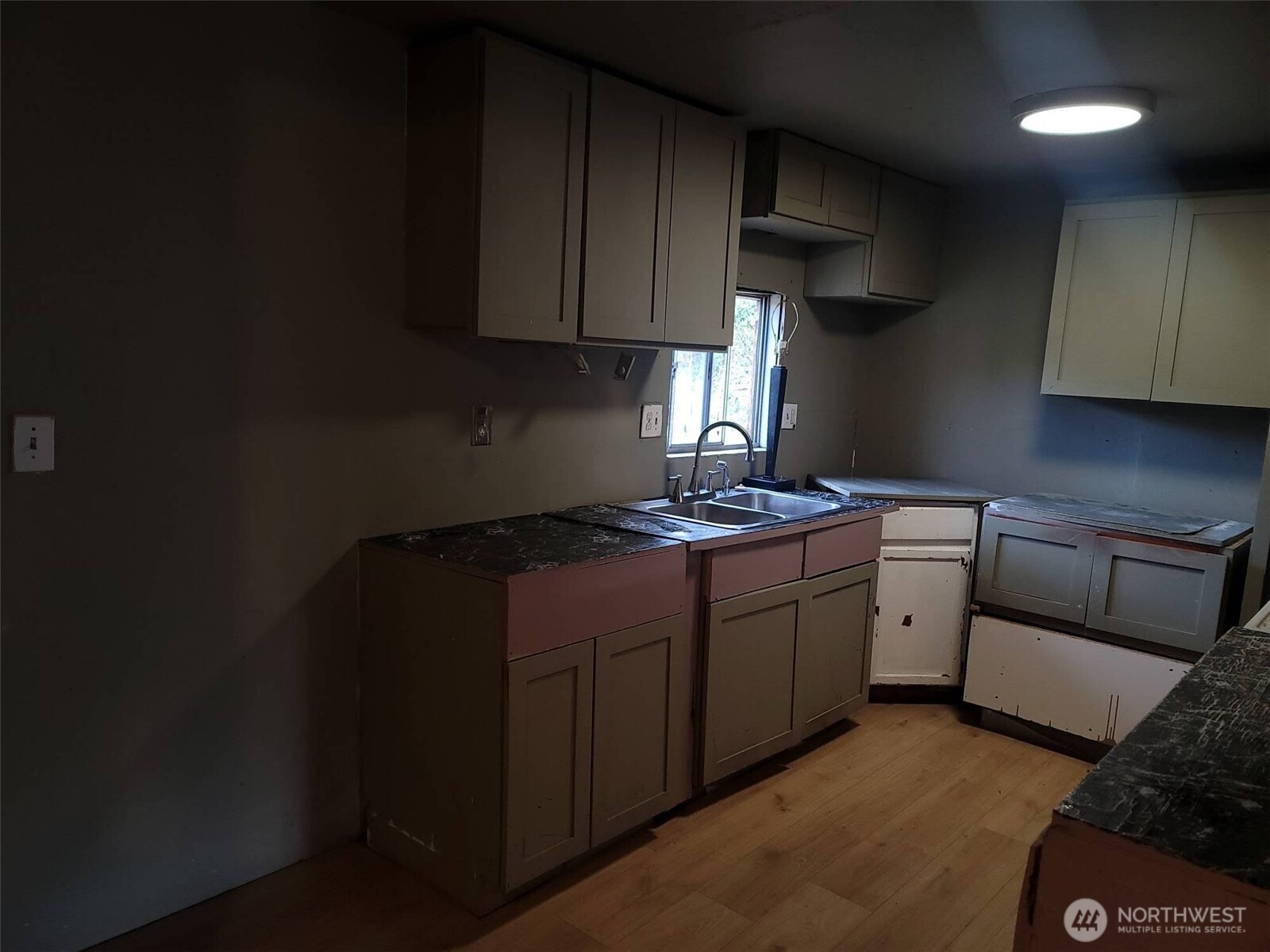 2208 278th Street E