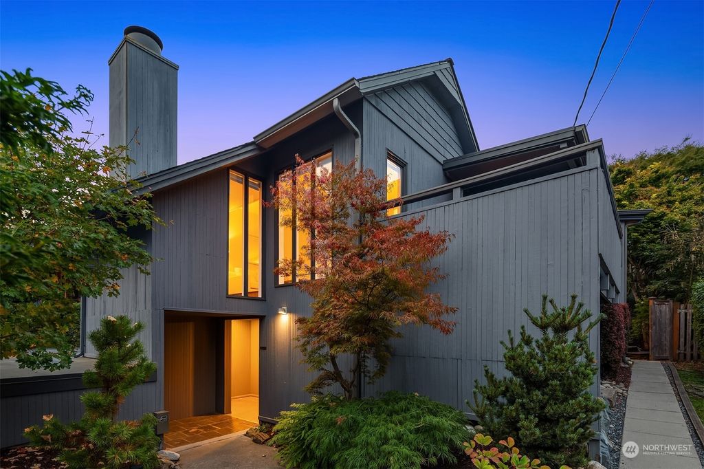 Photo of 4530 45TH Avenue NE, Seattle, WA 98105 (MLS # 2289169)