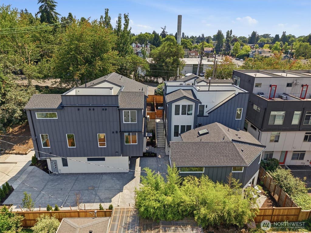 Photo of 1407 29th Avenue #B, Seattle, WA 98122 (MLS # 2558690)