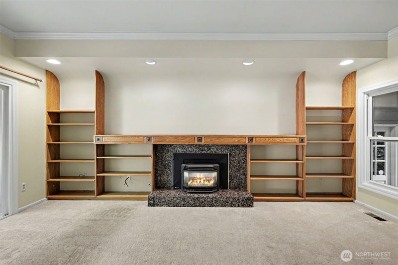 2235 Sahalee Drive E
