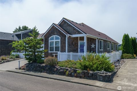 2603 Sea Crest Avenue N Long Beach WA 98631