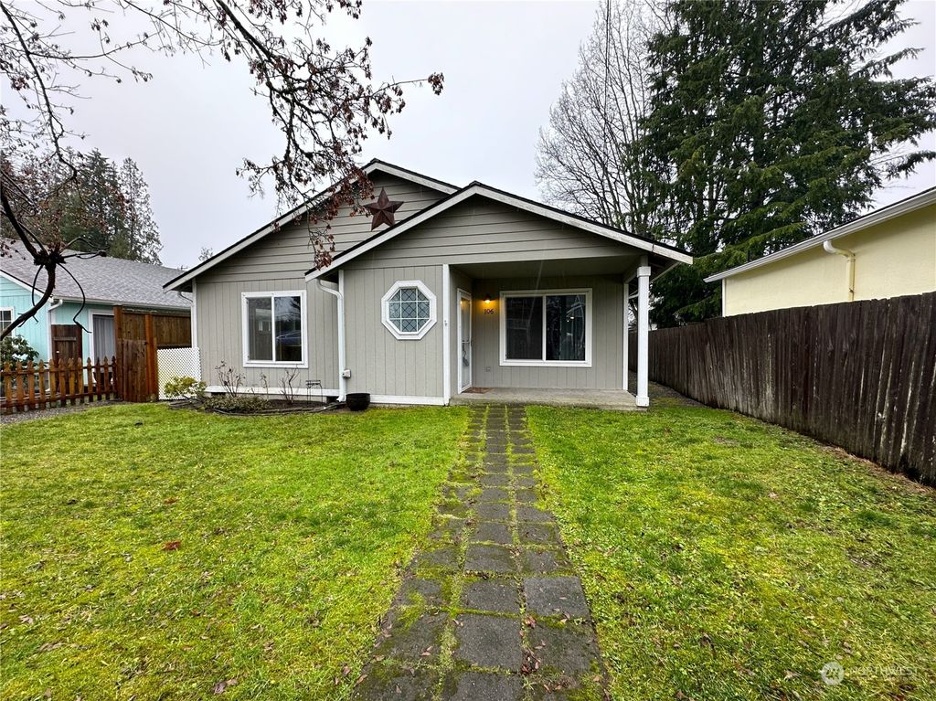 Photo of 106 Prospect Avenue, Granite Falls, WA 98252 (MLS # 2171242)
