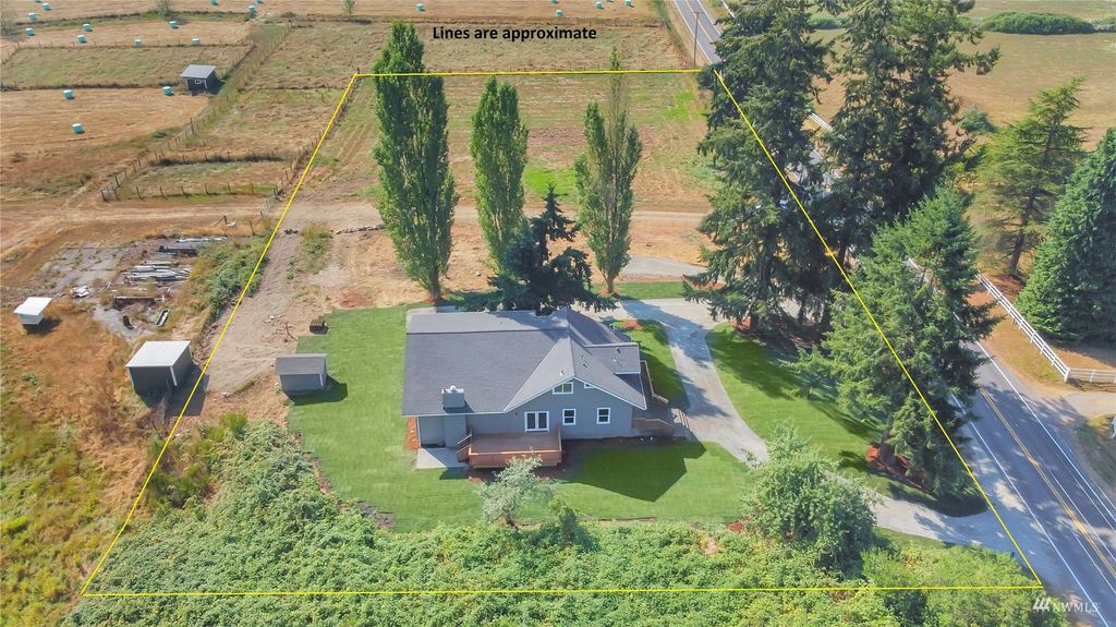 Photo of 19815 SE 384th Street, Auburn, WA 98092 (MLS # 1990276)