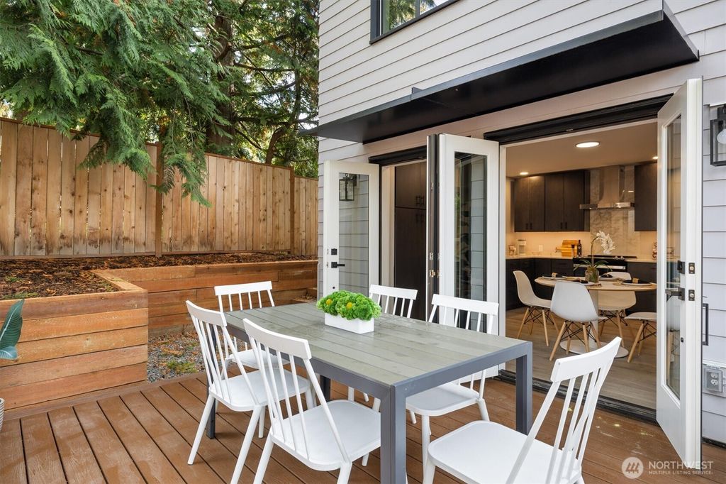 Photo of 13724 22nd Avenue NE, Seattle, WA 98125 (MLS # 2448601)