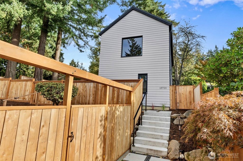 Photo of 13724 22nd Avenue NE, Seattle, WA 98125 (MLS # 2448601)