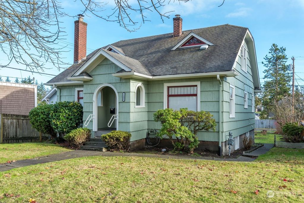 Photo of 1005 Wetmore Avenue, Everett, WA 98201 (MLS # 2283311)