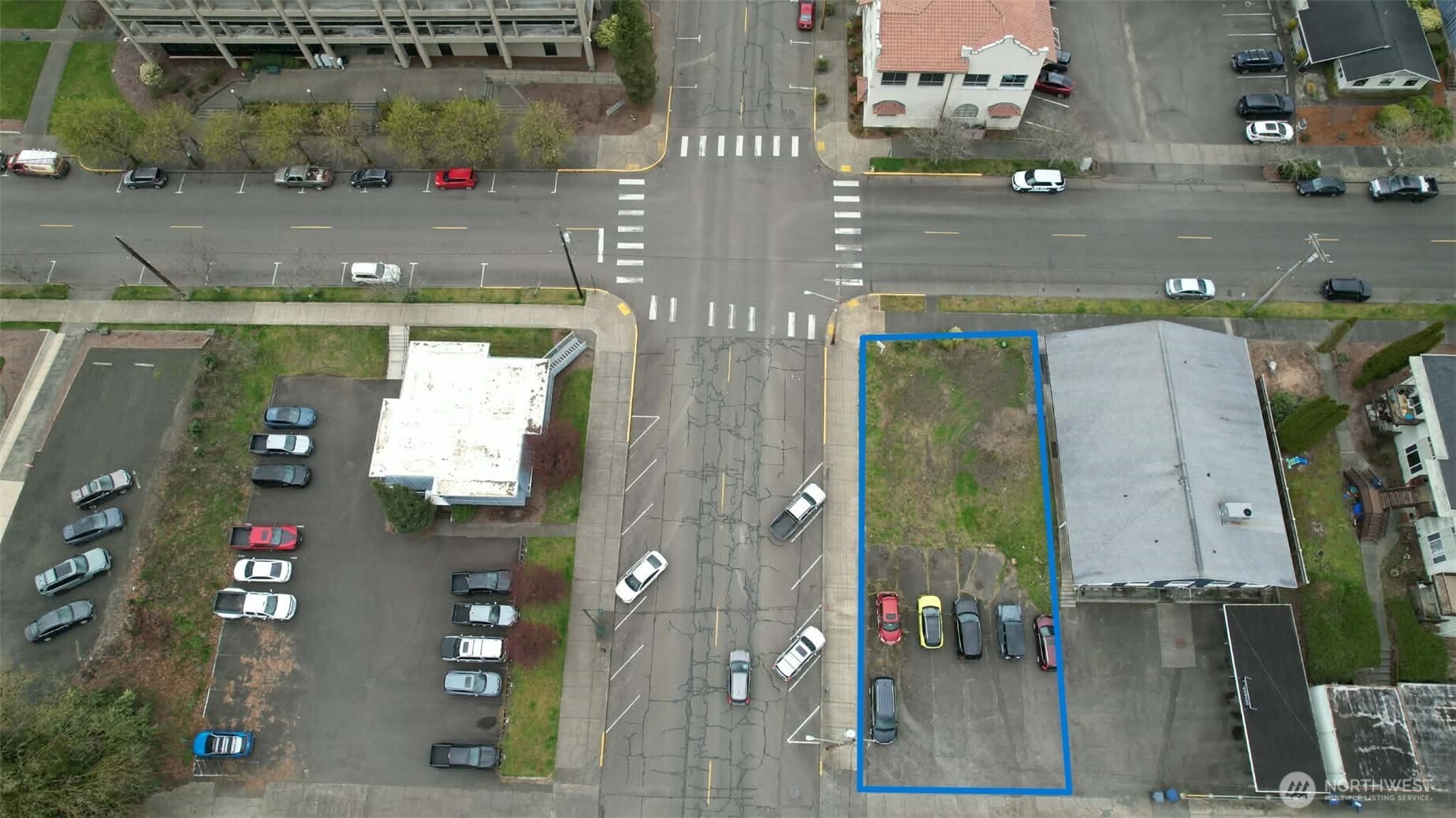 101 E Broadway Avenue