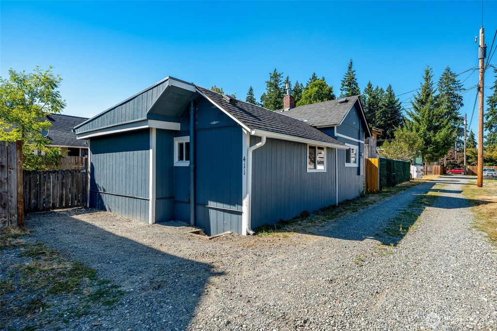 Photo of 411 N Stillaguamish Avenue, Arlington, WA 98223 (MLS # 2511563)