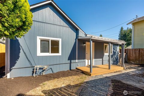 Photo of 411 N Stillaguamish Avenue, Arlington, WA 98223 (MLS # 2511563)