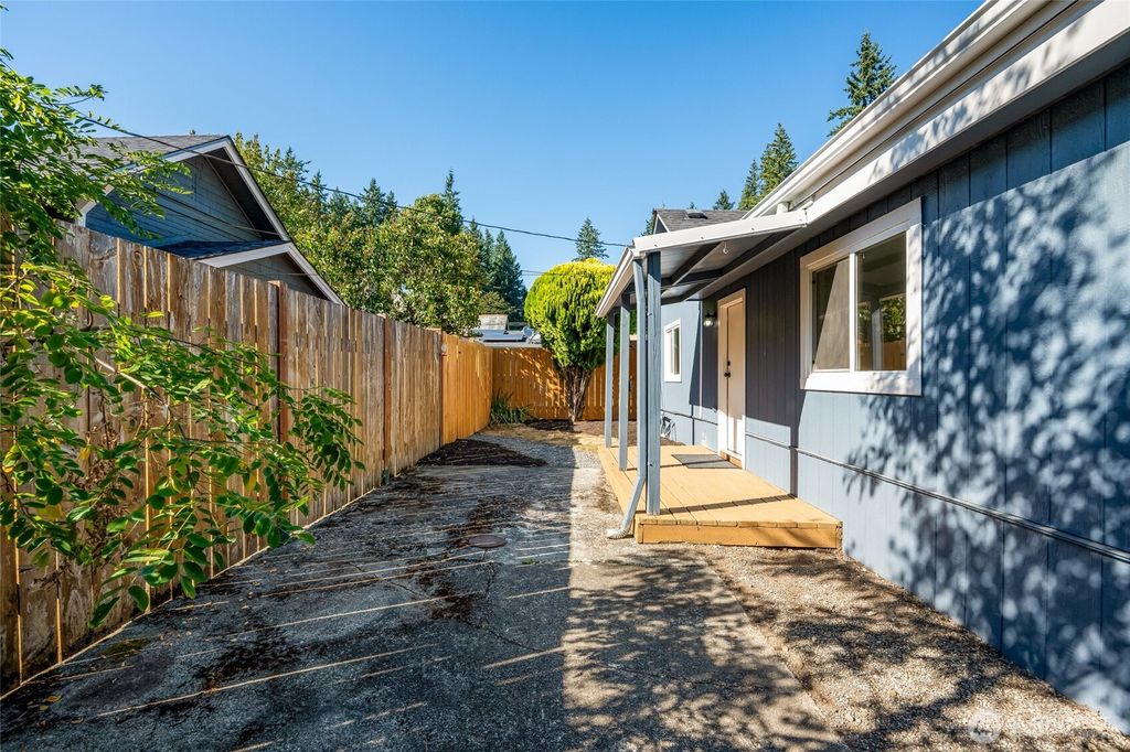 Photo of 411 N Stillaguamish Avenue, Arlington, WA 98223 (MLS # 2511563)