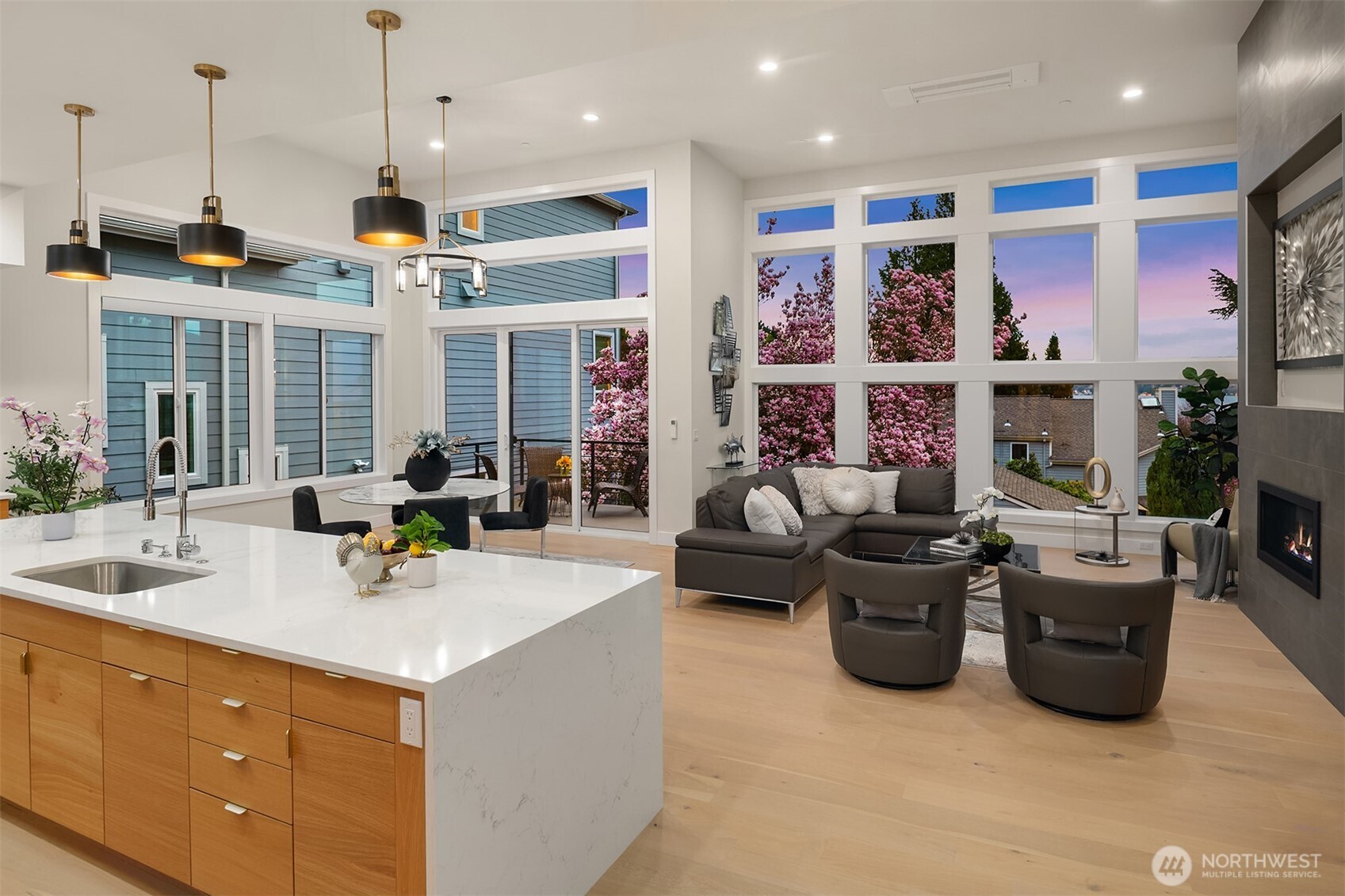 240 W Lake Sammamish Parkway SE