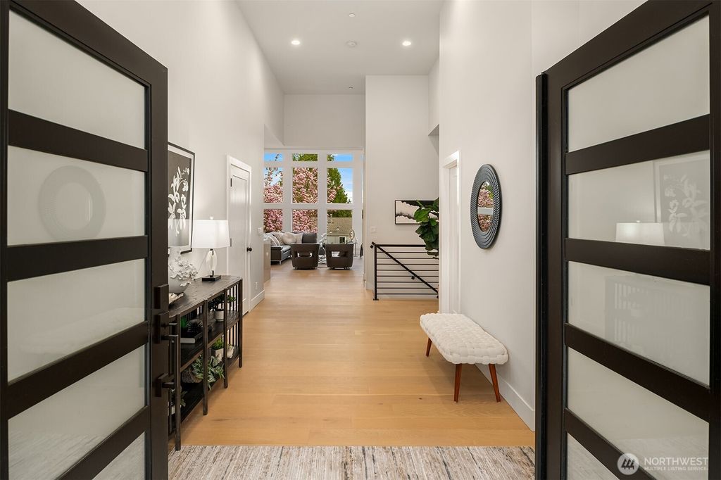 Photo of 240 W Lake Sammamish Parkway SE, Bellevue, WA 98008 (MLS # 2405473)