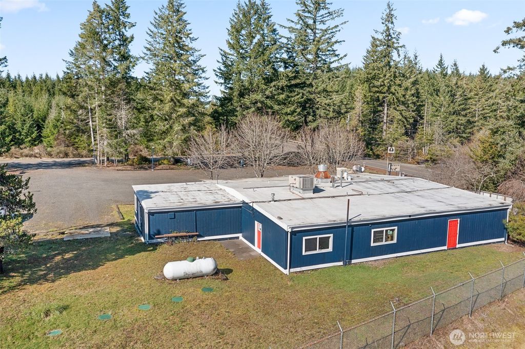 Photo of 2810 E Spencer Lake Road, Shelton, WA 98584 (MLS # 2492251)