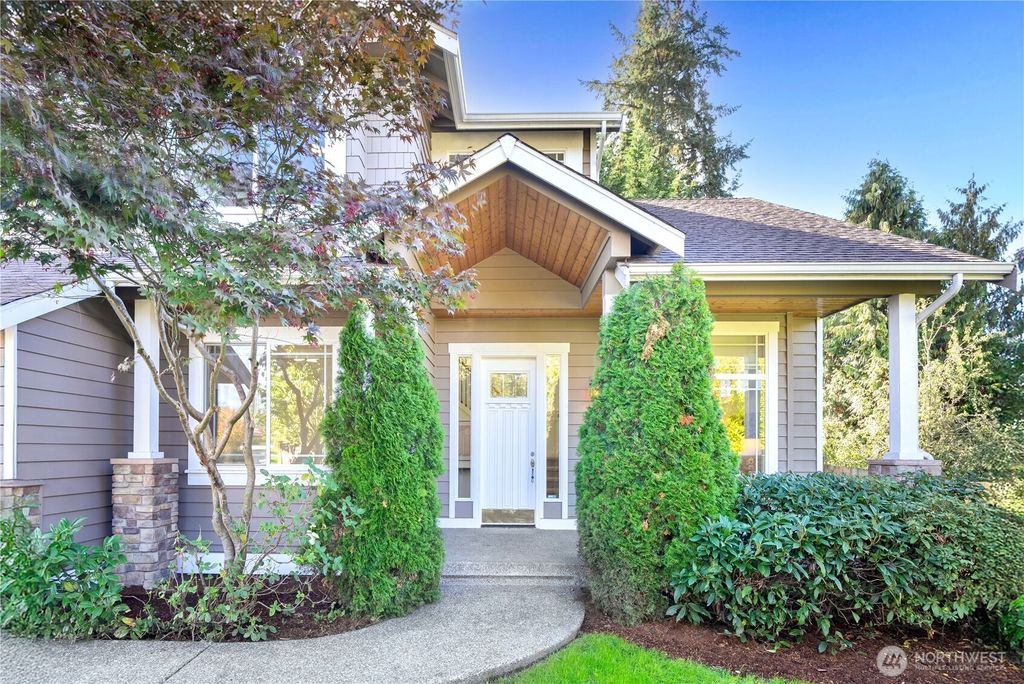 Photo of 15607 88th Avenue NE, Kenmore, WA 98028 (MLS # 2423330)