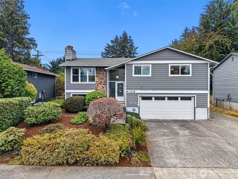 Photo of 1216 N Woodlawn Street, Tacoma, WA 98406 (MLS # 2588045)