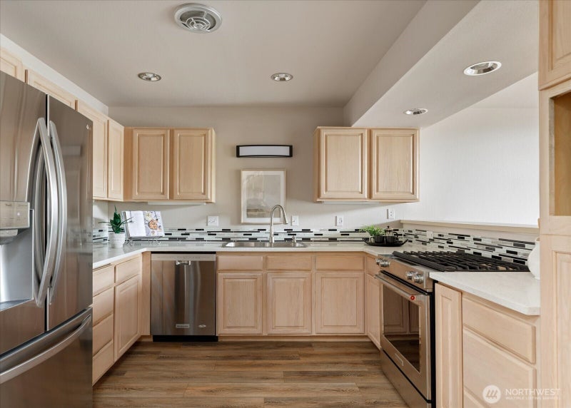 5653 Useless Bay Avenue 603