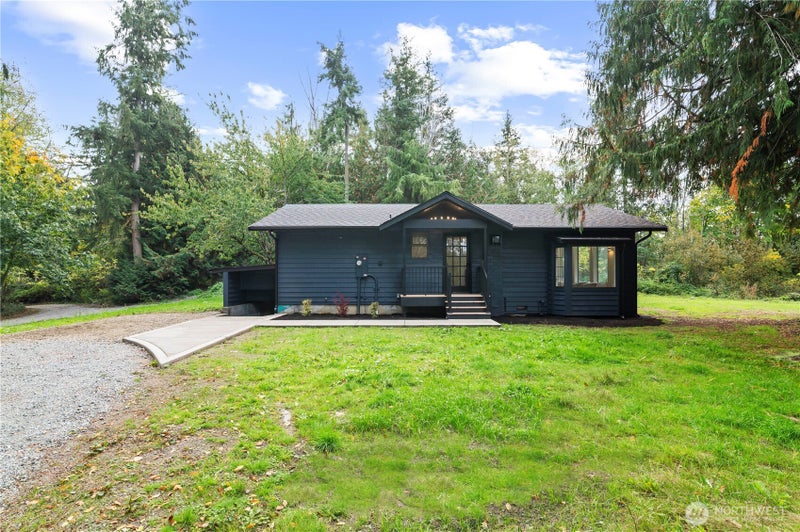 940 Hoppy Trail Way