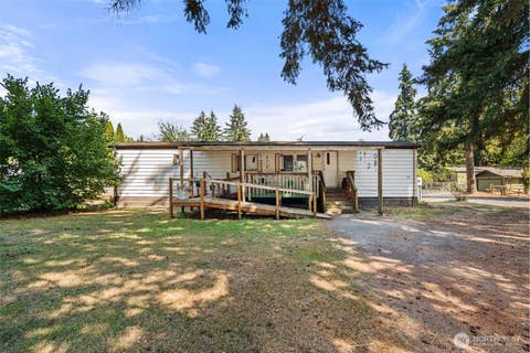 Photo of 801 Nisqually Park Drive SE, Olympia, WA 98503 (MLS # 2570342)