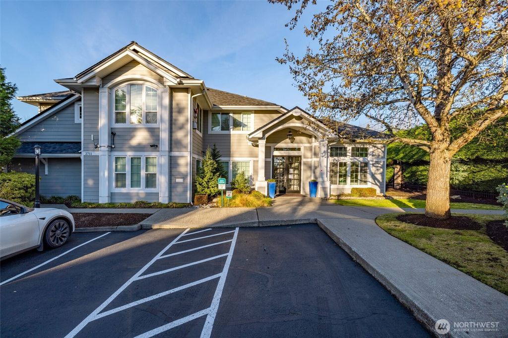 Photo of 16125 Juanita-Woodinville Way NE #805, Bothell, WA 98011 (MLS # 2466817)