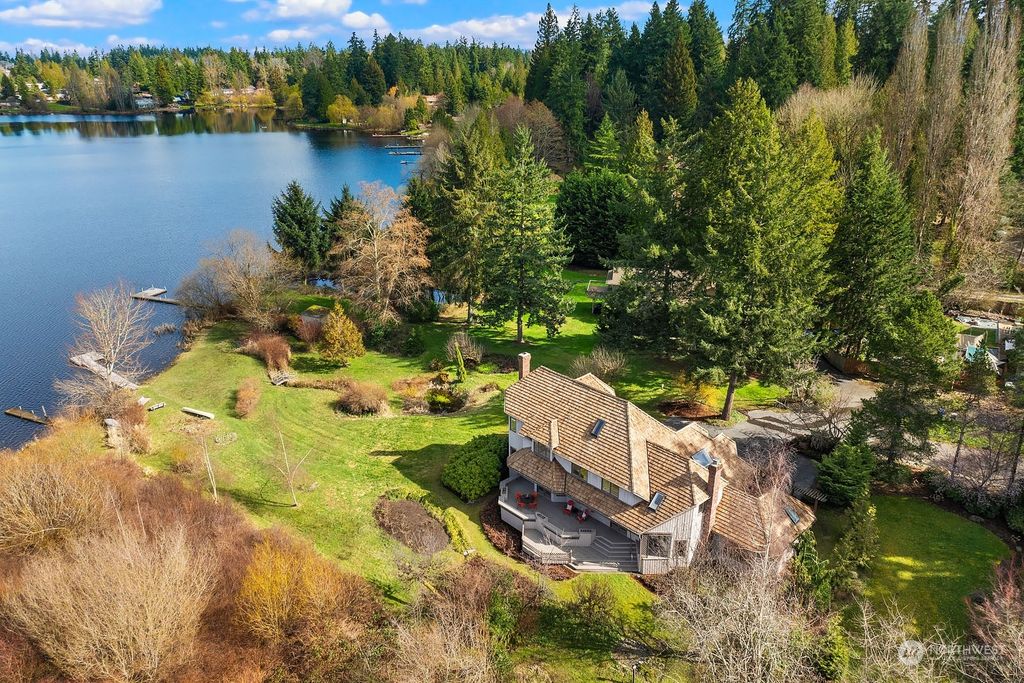 Photo of 16114 SE 24th Street, Bellevue, WA 98008 (MLS # 2205600)