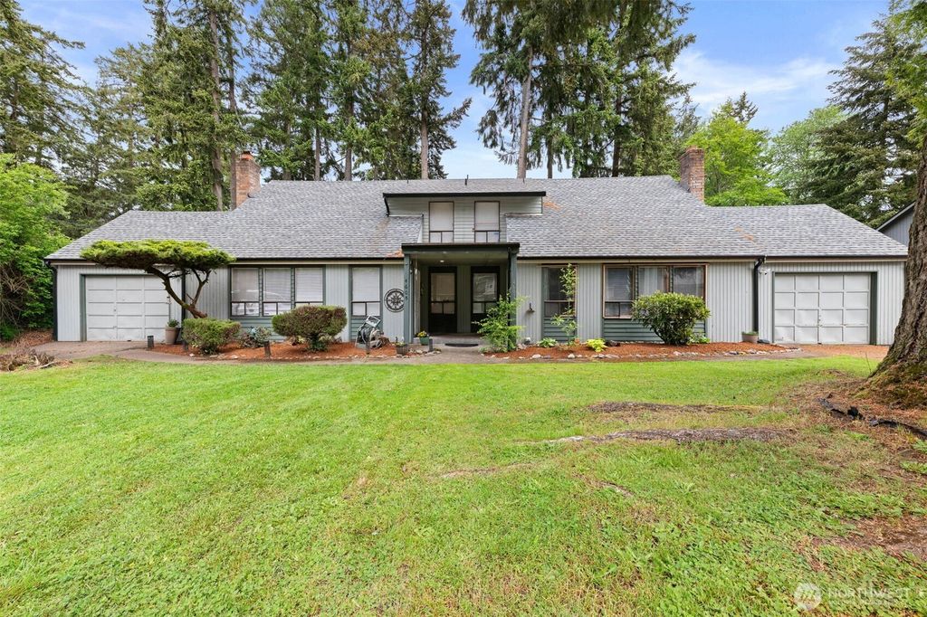 Photo of 4605 73rd Street Ct E, Tacoma, WA 98443 (MLS # 2524895)