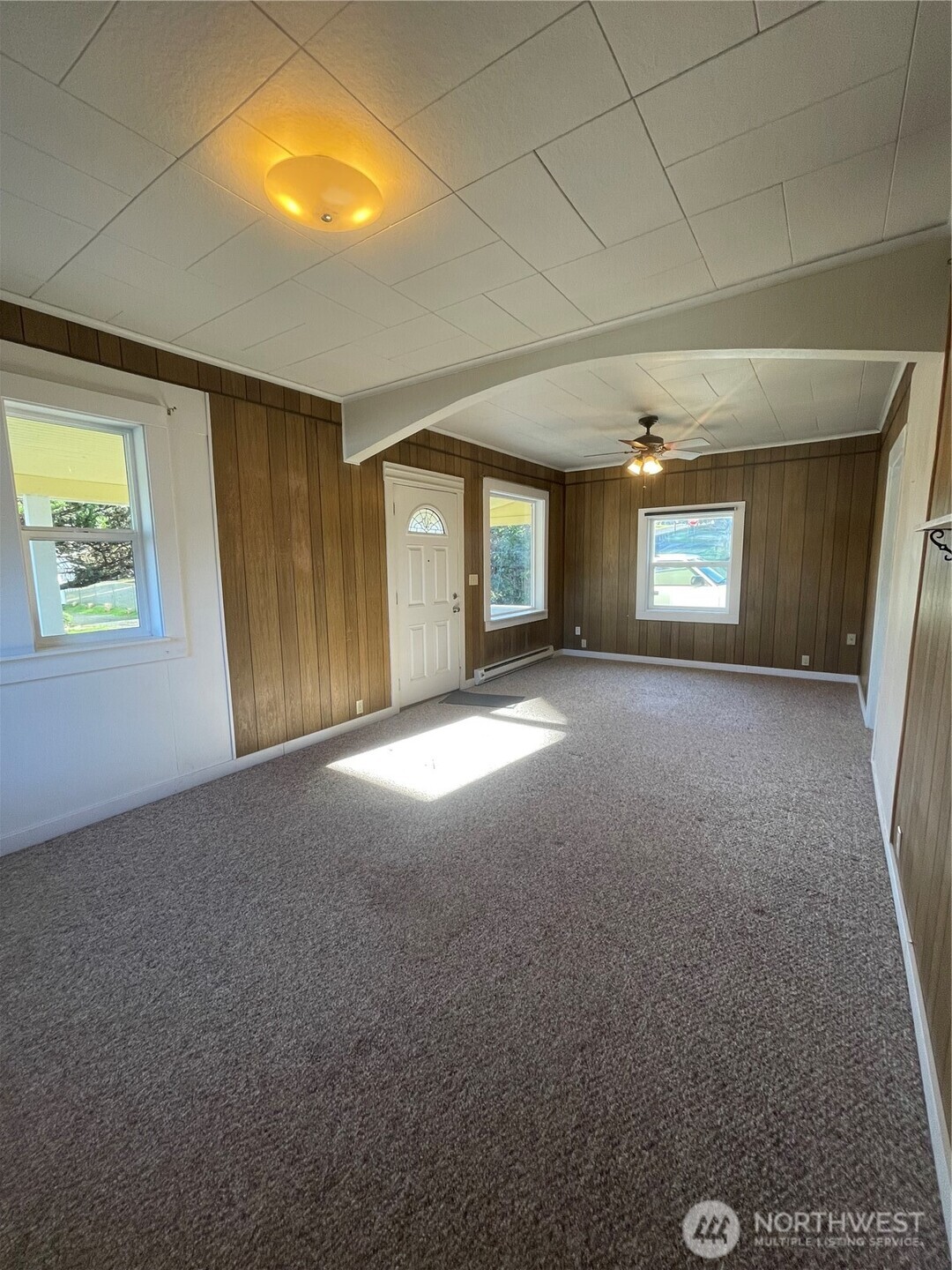 1052 Ballentine Street