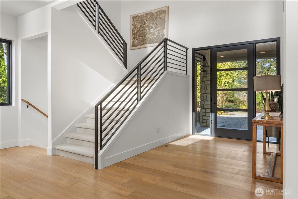 Photo of 17333 191st Avenue NE, Woodinville, WA 98072 (MLS # 2513367)