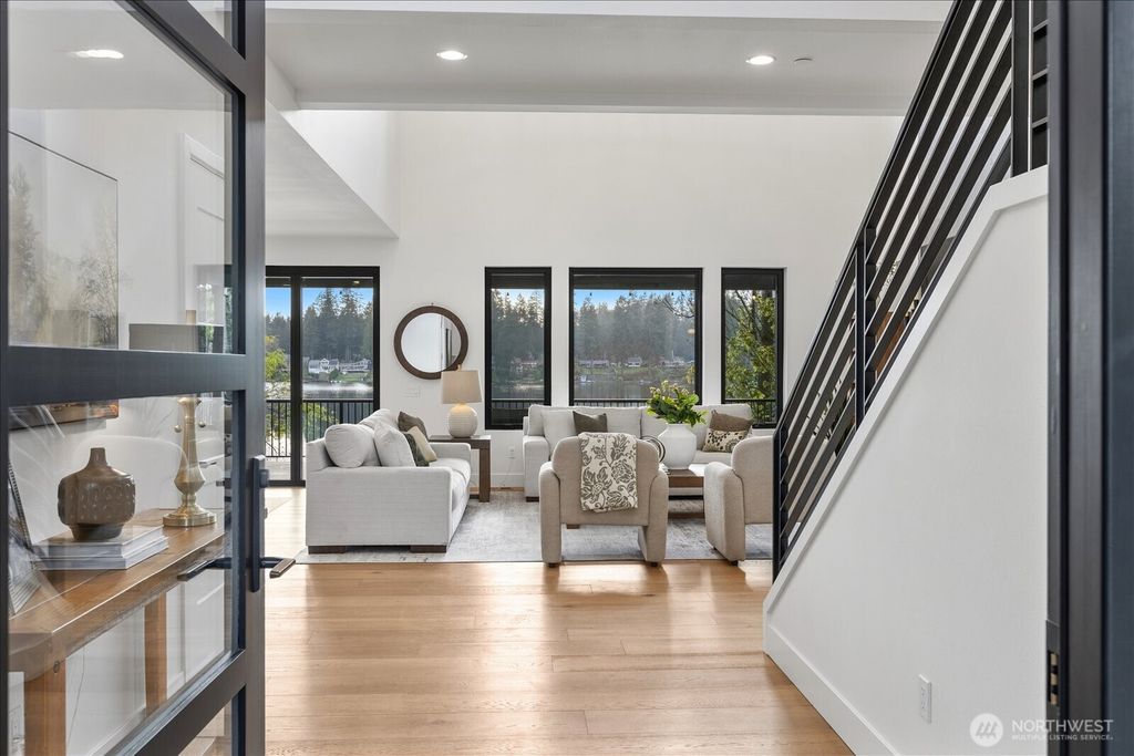 Photo of 17333 191st Avenue NE, Woodinville, WA 98072 (MLS # 2513367)