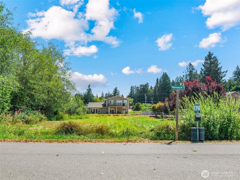 4929 NE Hemlock Lane